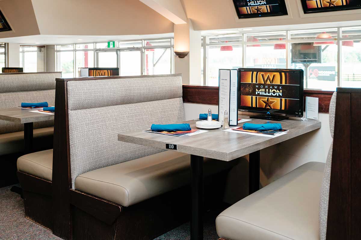 Trakside Bar & Restaurant